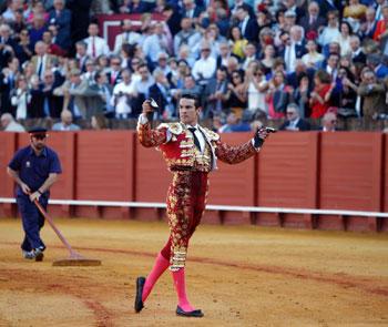 TEMPORADA : JOSÉ MARÍA MANZANARES BRILLE DE MILLE FEUX FACE A UN TORO DE NÚÑEZ DEL CUVILLO
