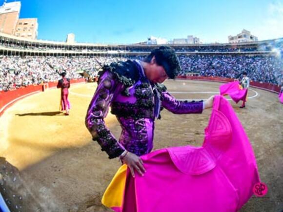 TEMPORADA : VALENCIA, THÉATRE DU RETOUR EN EUROPE DE ROCA REY