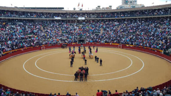 TEMPORADA : GRAND SUCCÈS POPULAIRE DE LA JOURNÉE DE LA TAUROMACHIE A VALENCIA