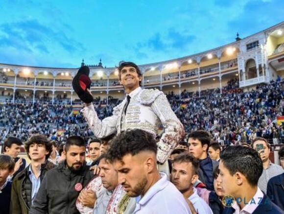 TEMPORADA : SÉBASTIEN CASTELLA ROUVRE LA GRANDE PORTE DE LAS VENTAS À MADRID